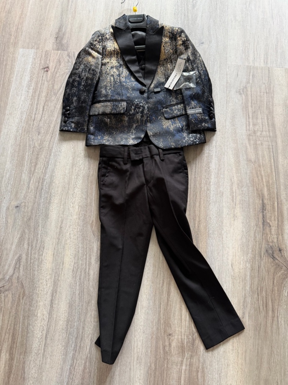 Geoffrey Beene 3 piece toddler boy suit size 2